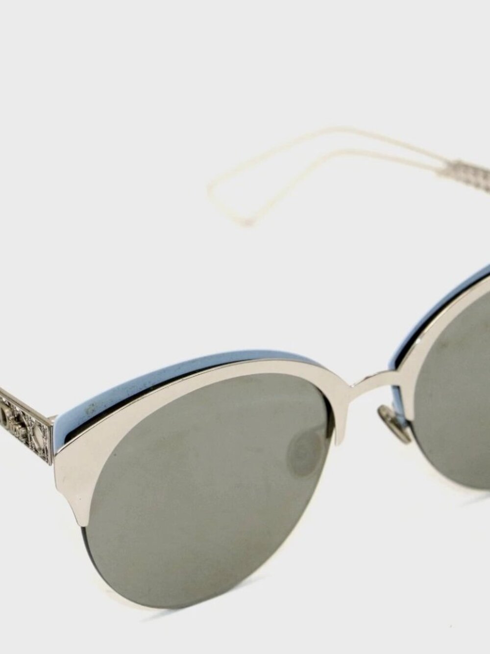 Christian Dior Women's Sunglasses DIORAMACLUB-02BW-55-18 - Silver